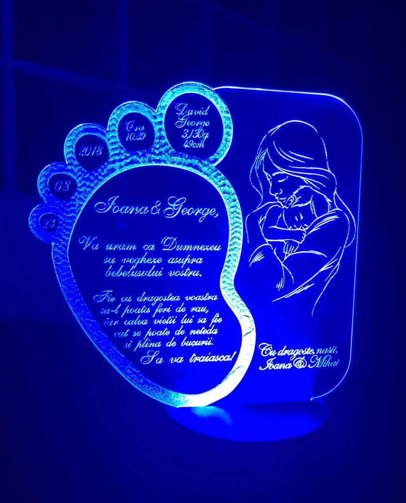 Cadou personalizat Trofeu LED – Nou nascut