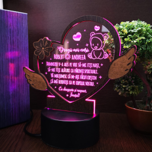 Cadou personalizat Trofeu LED – Inimioara pentru nasii de botez