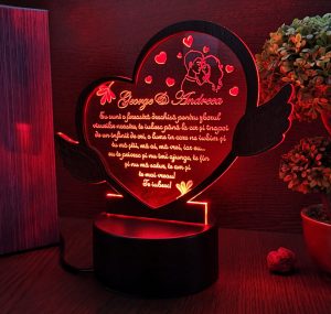 Trofeu LED – Cadou personalizat inimioara pentru persoana iubita