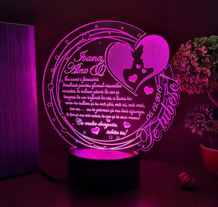 Trofeu LED – Cadou personalizat Te iubesc