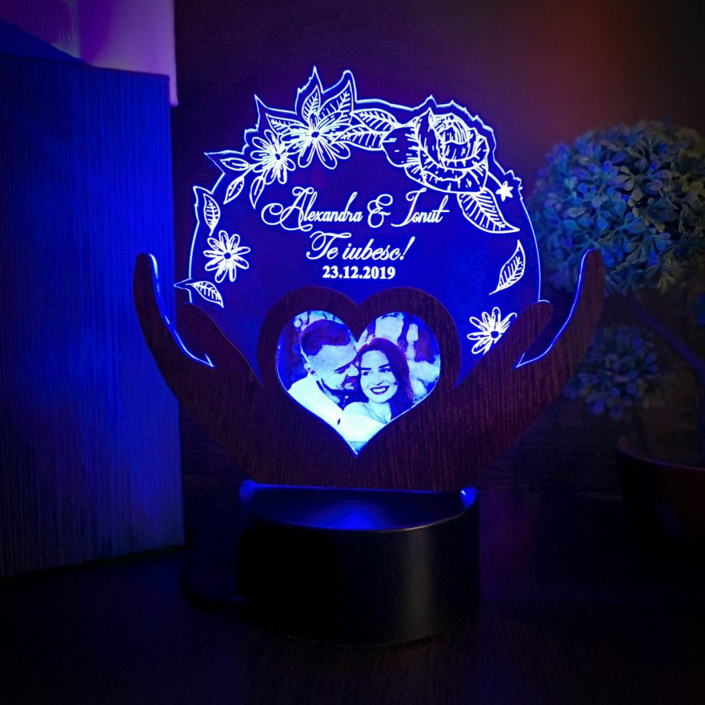 Trofeu pentru persoana iubita – LED multicolor si poza