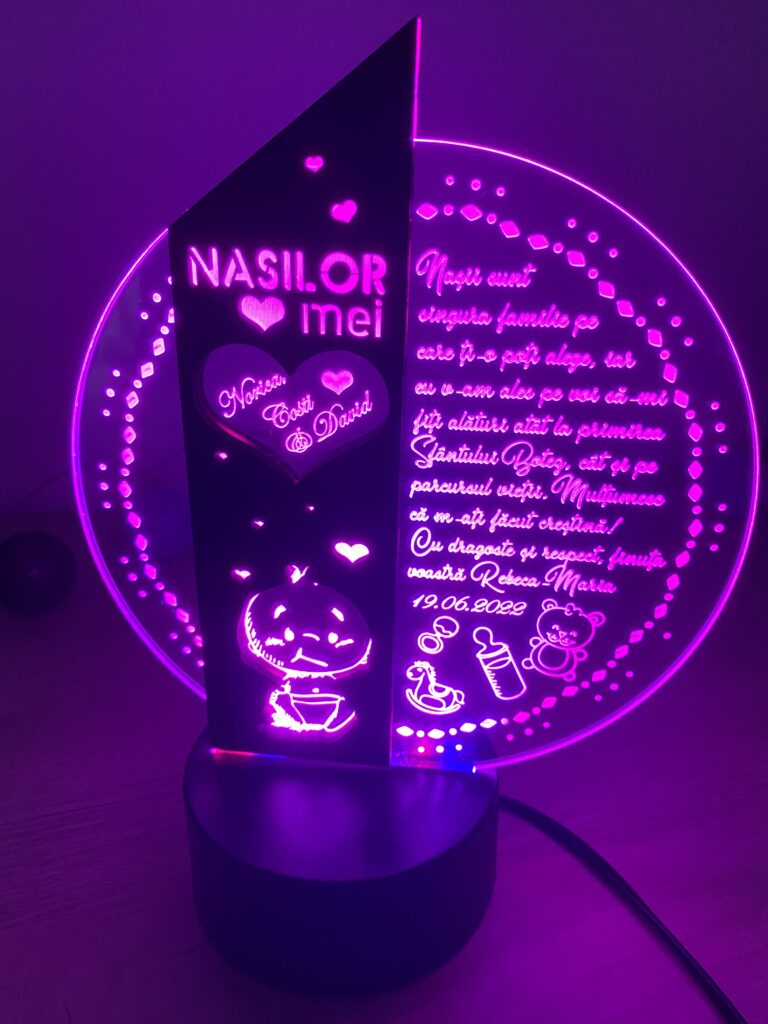 Fotografie reală cu „Cadou personalizat Trofeu LED - Pentru nasi botez”, trimisă în recenzia #402458