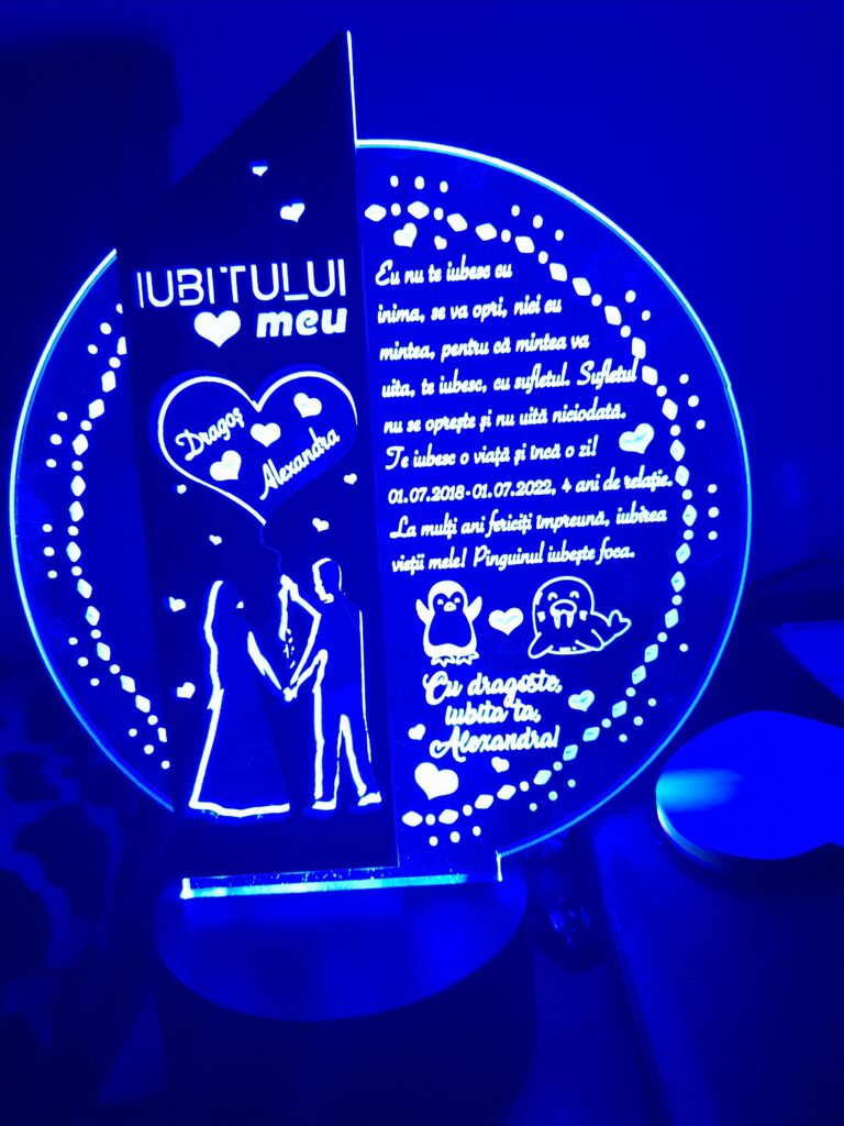 Fotografie reală cu „Cadou personalizat Trofeu LED – Iubitului meu”, trimisă în recenzia #407194