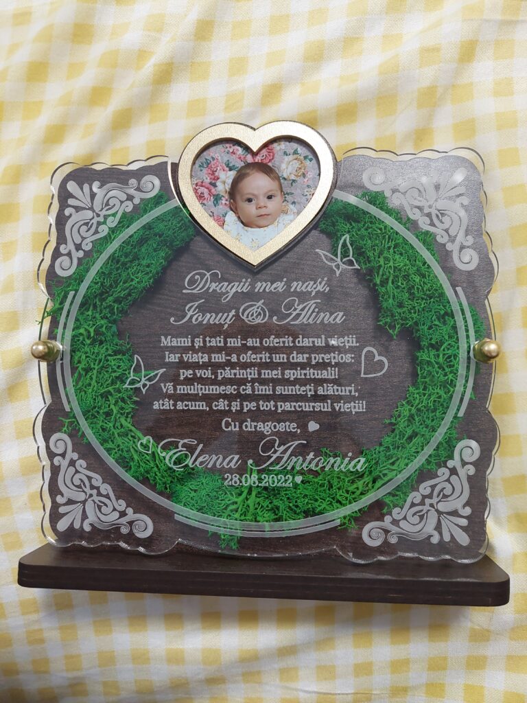 Fotografie reală cu „Trofeu Personalizat cu Licheni - Pentru nasii de botez”, trimisă în recenzia #439697