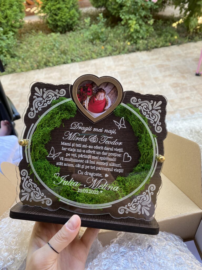 Fotografie reală cu „Trofeu Personalizat cu Licheni - Pentru nasii de botez”, trimisă în recenzia #446753
