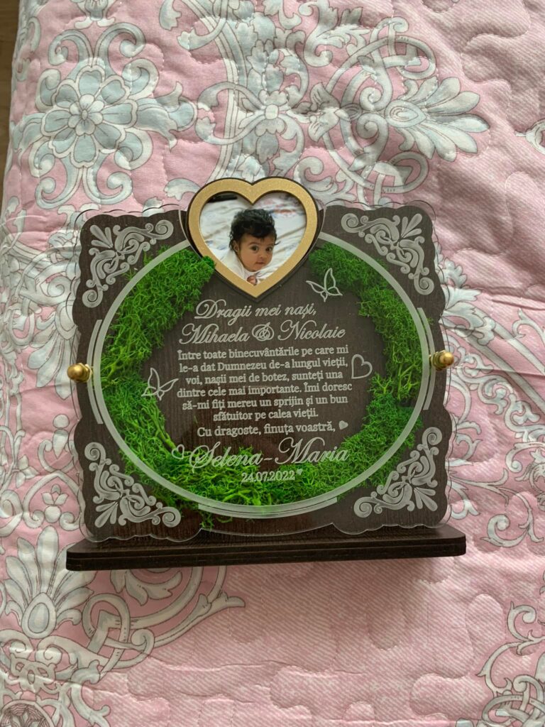 Fotografie reală cu „Trofeu Personalizat cu Licheni - Pentru nasii de botez”, trimisă în recenzia #476169