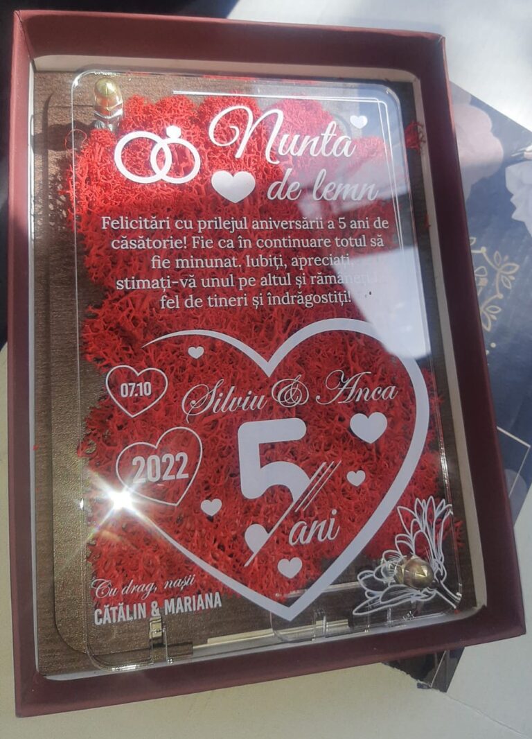 Fotografie reală cu „Felicitare cu licheni – Aniversare nunta de lemn 5 ani”, trimisă în recenzia #486321