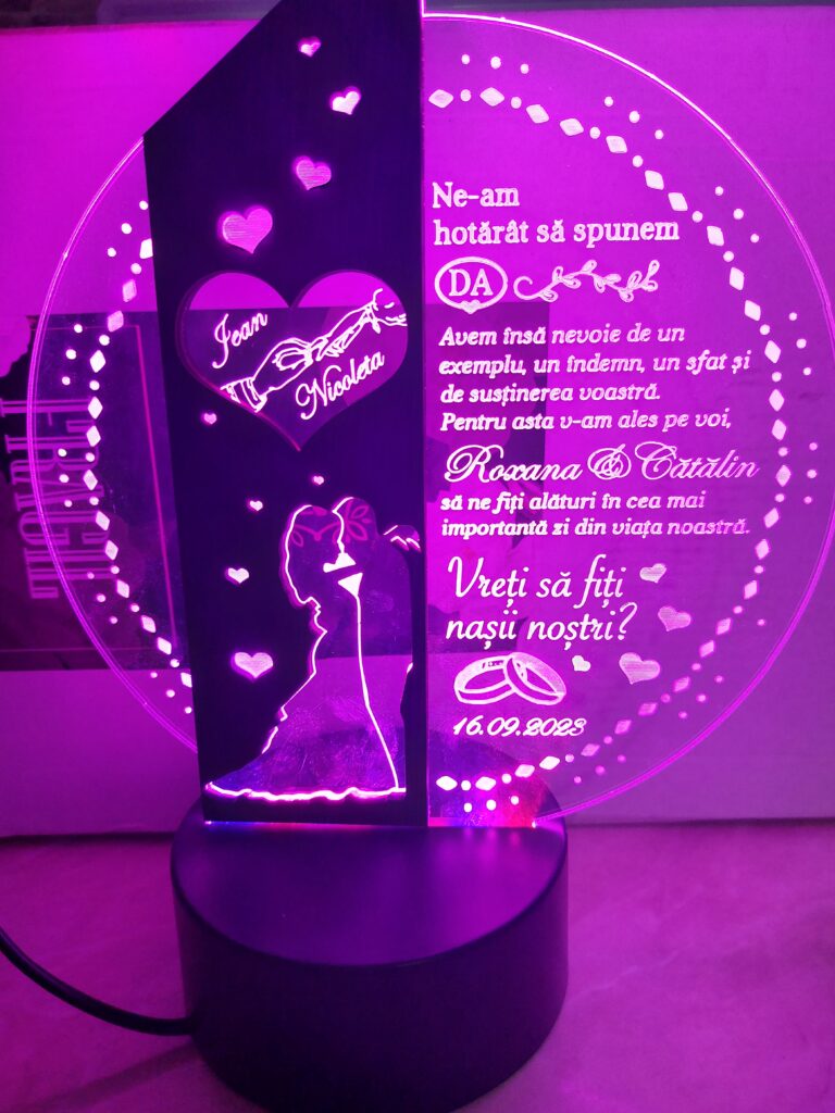 Fotografie reală cu „Trofeu LED personalizat cerere nasi - Vreti sa fiti nasii nostri?”, trimisă în recenzia #520174