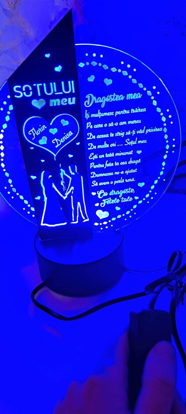 Fotografie reală cu „Cadou personalizat Trofeu LED – Iubitului meu”, trimisă în recenzia #519580