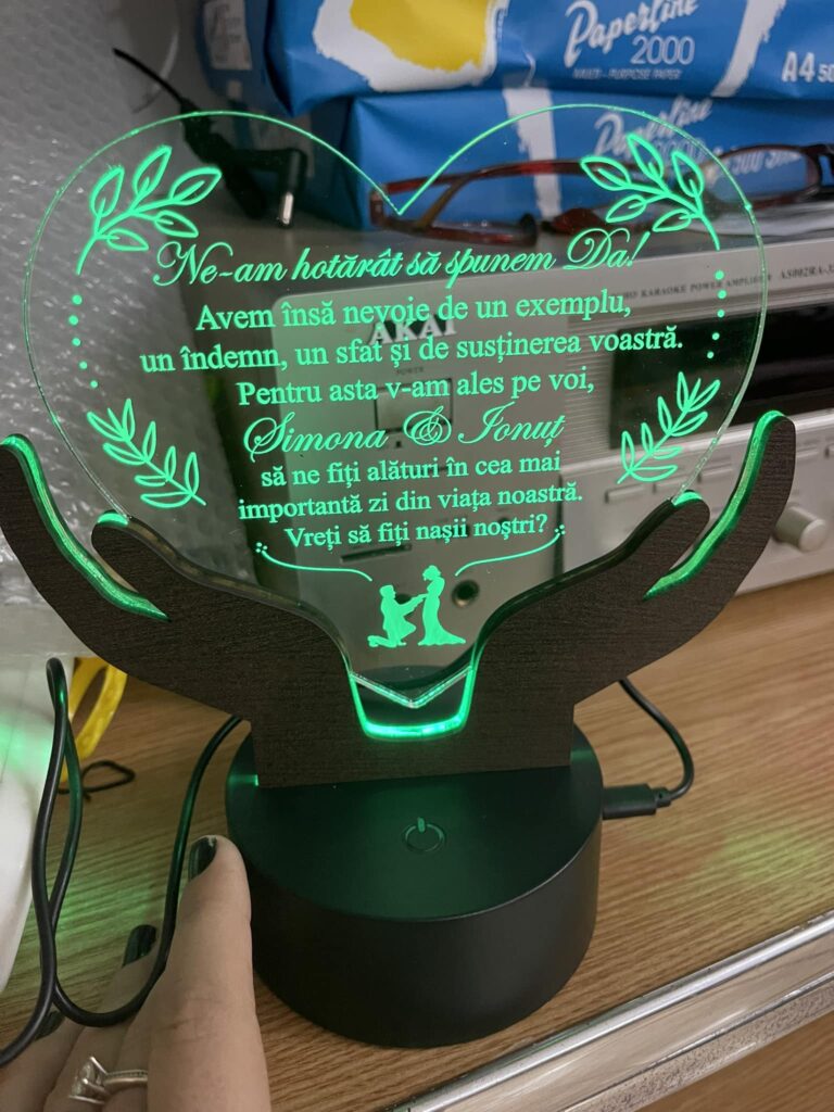 Fotografie reală cu „Cadou personalizat Trofeu led - Placheta inima mea - LED”, trimisă în recenzia #574858