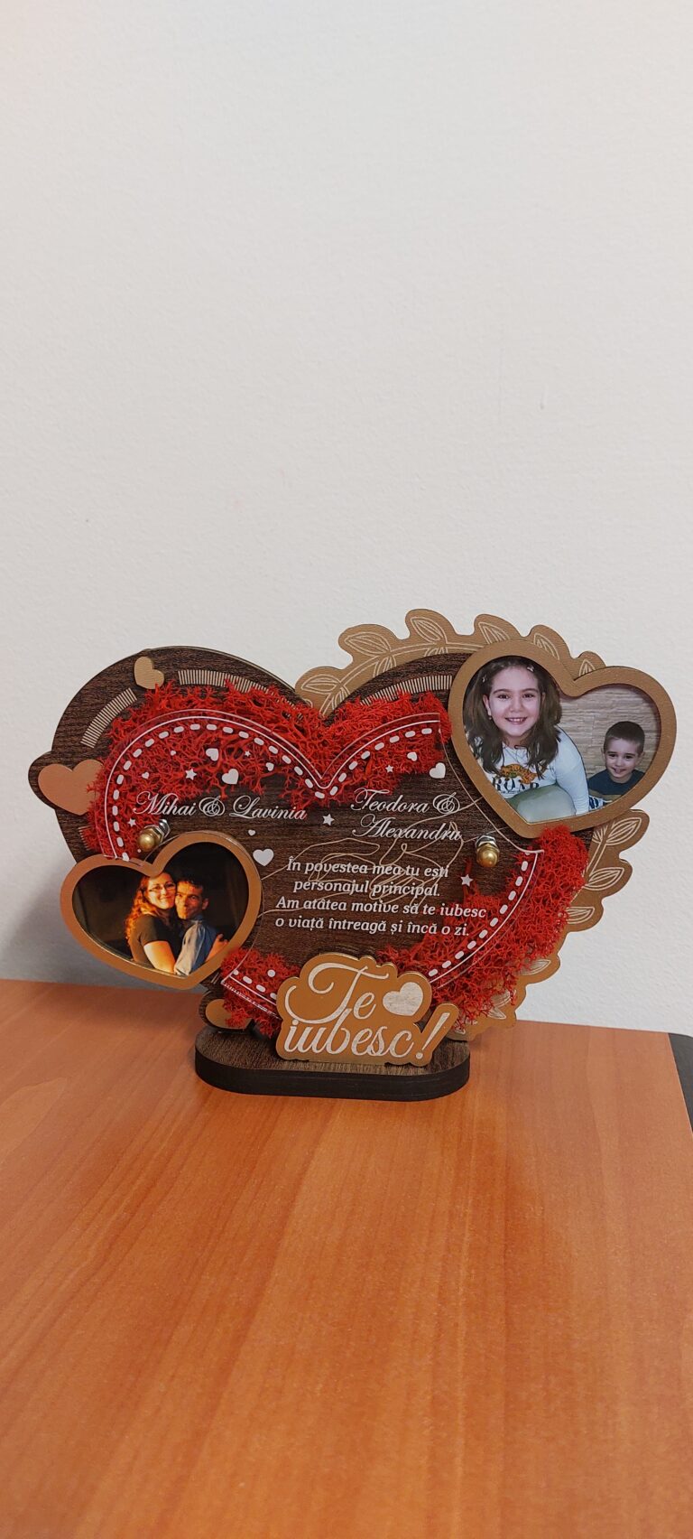 Fotografie reală cu „Trofeu personalizat cu Licheni - Cadou indragostiti inimioare”, trimisă în recenzia #612271