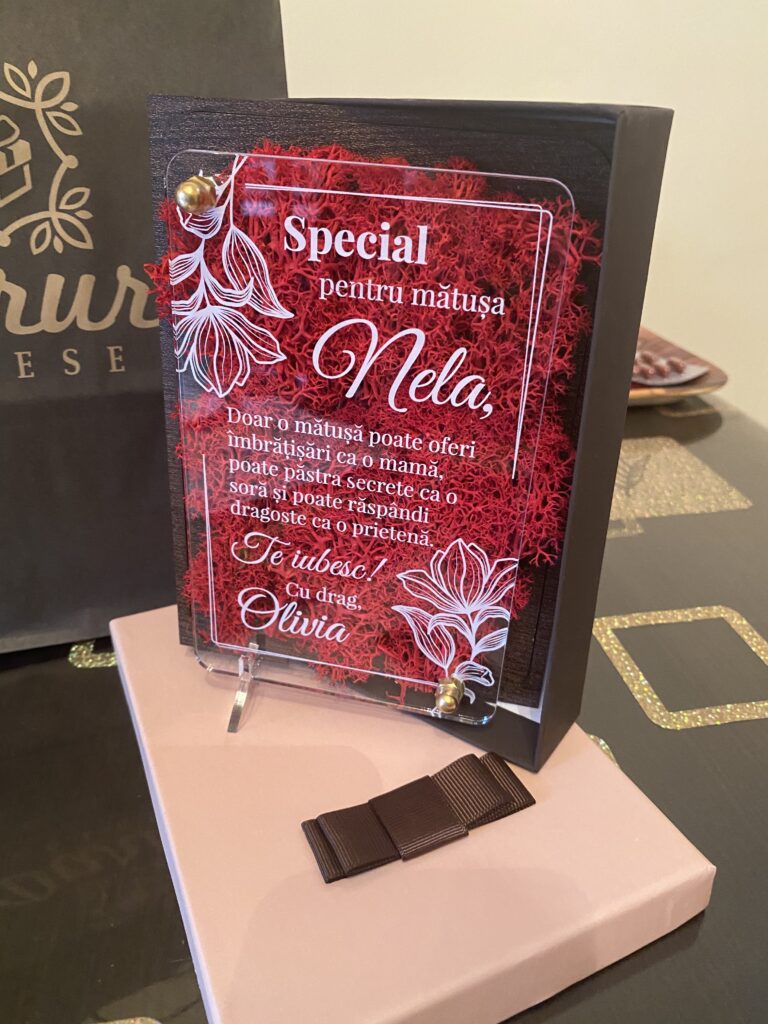 Fotografie reală cu „Felicitare cu licheni - Special pentru matusa”, trimisă în recenzia #611940
