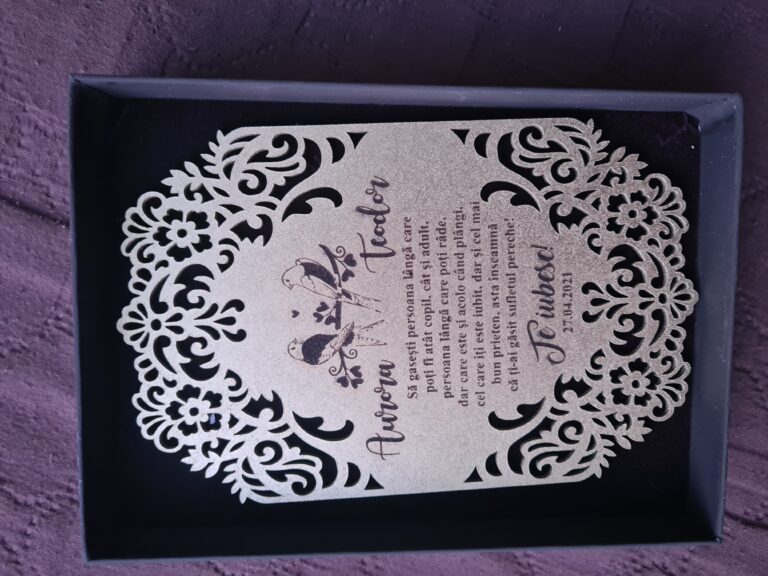 Fotografie reală cu „Felicitare din lemn personalizata - Porumbei”, trimisă în recenzia #642215