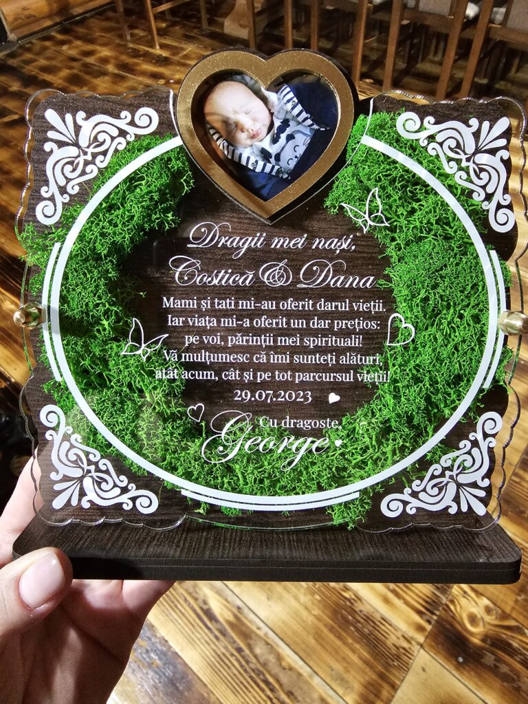 Fotografie reală cu „Trofeu Personalizat cu Licheni - Pentru nasii de botez”, trimisă în recenzia #689581