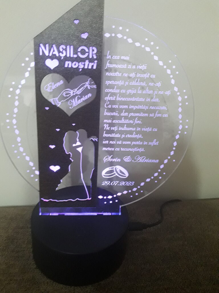 Fotografie reală cu „Cadou nasi personalizat Trofeu LED - Placheta pentru nasi”, trimisă în recenzia #698420