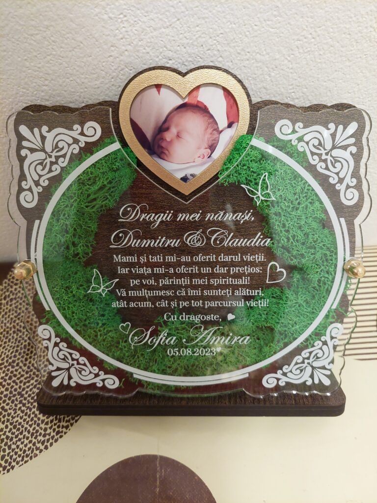 Fotografie reală cu „Trofeu Personalizat cu Licheni - Pentru nasii de botez”, trimisă în recenzia #695340