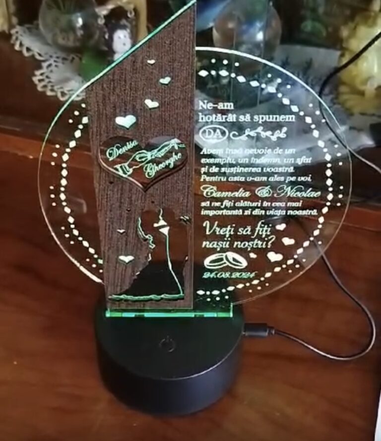 Fotografie reală cu „Cadou nasi personalizat Trofeu LED - Placheta pentru nasi”, trimisă în recenzia #687372