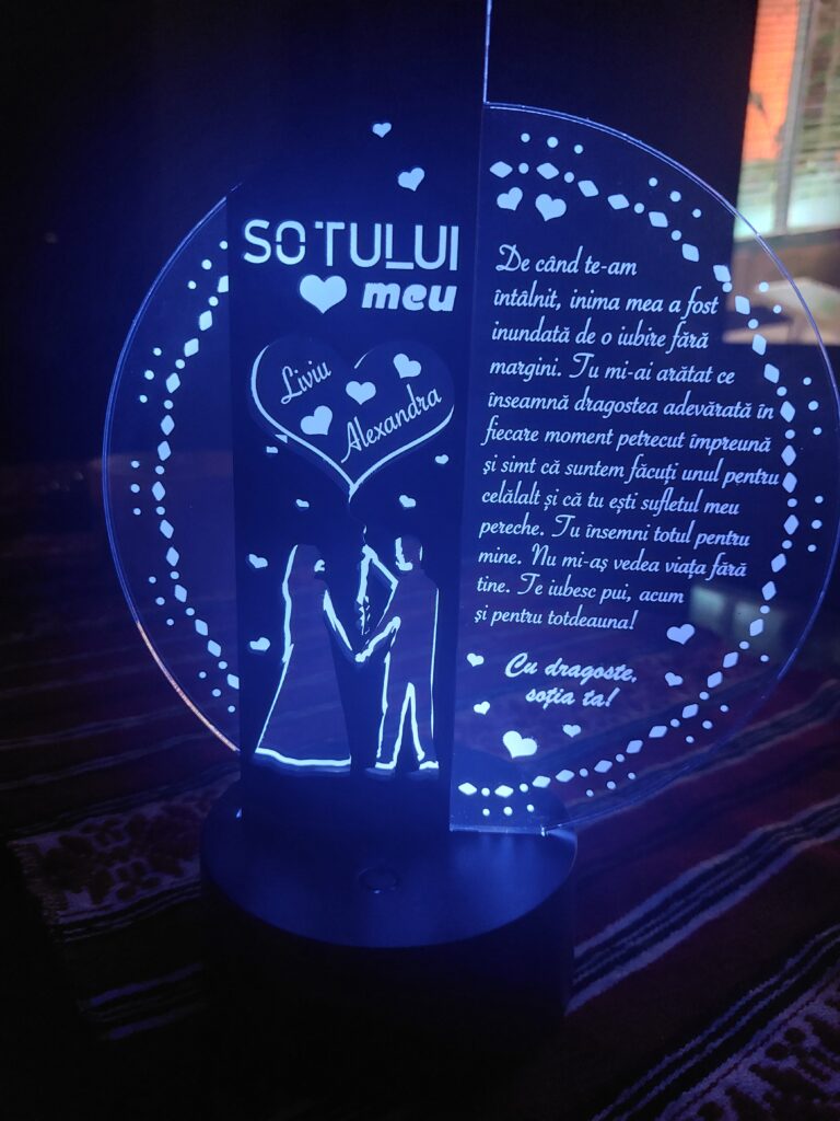 Fotografie reală cu „Cadou personalizat Trofeu LED – Iubitului meu”, trimisă în recenzia #730566