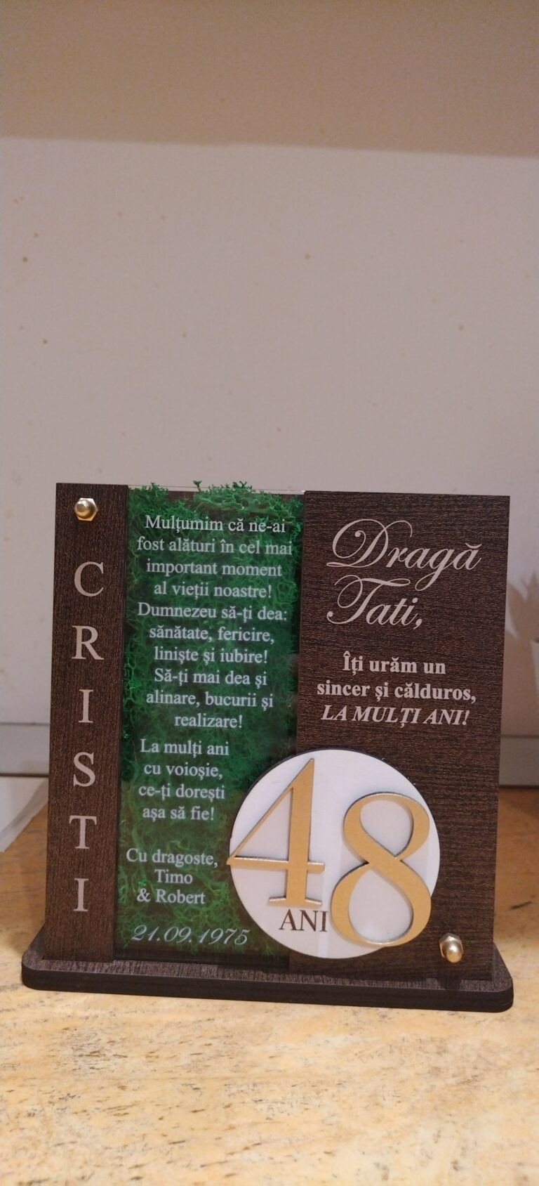 Fotografie reală cu „Cadou personalizat cu licheni- Trofeu pentru tata”, trimisă în recenzia #745024