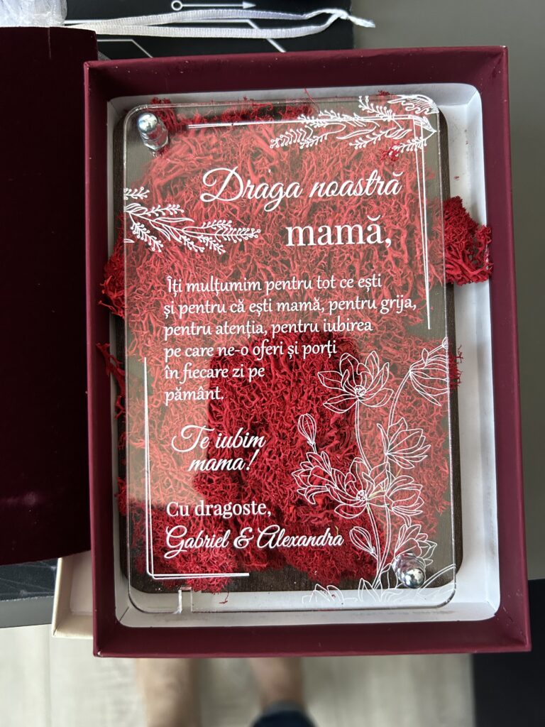 Fotografie reală cu „Felicitare cu licheni - Special pentru mama”, trimisă în recenzia #829565