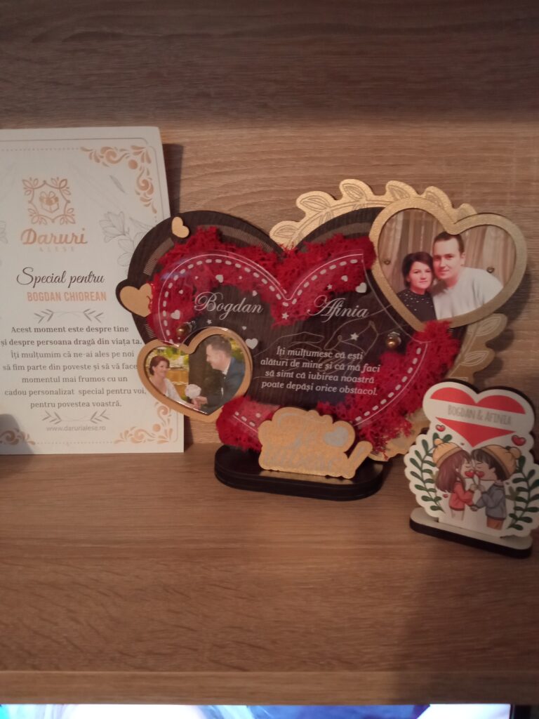 Fotografie reală cu „Trofeu personalizat cu Licheni - Cadou indragostiti inimioare”, trimisă în recenzia #857011