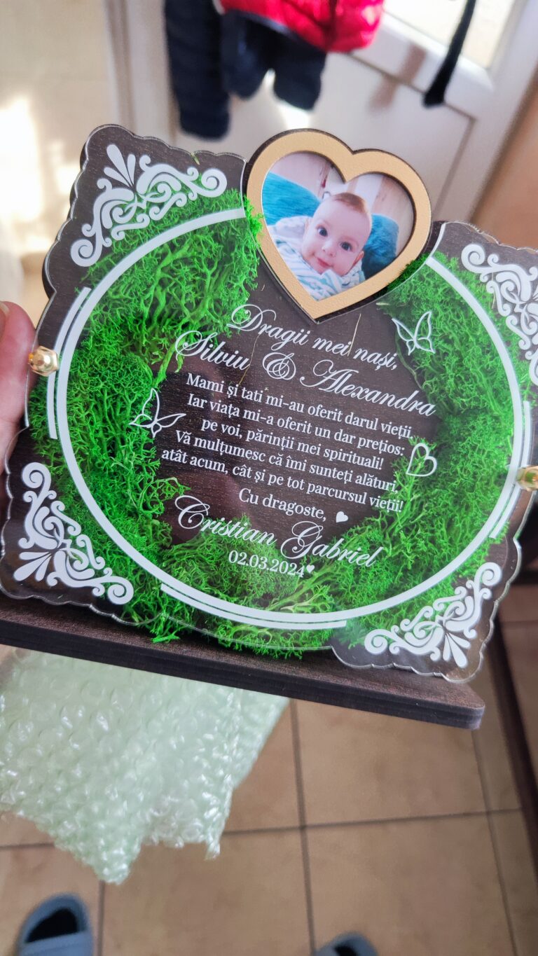 Fotografie reală cu „Trofeu Personalizat cu Licheni - Pentru nasii de botez”, trimisă în recenzia #870247