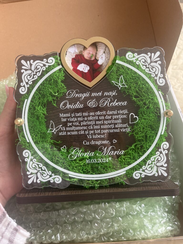Fotografie reală cu „Trofeu Personalizat cu Licheni - Pentru nasii de botez”, trimisă în recenzia #869773