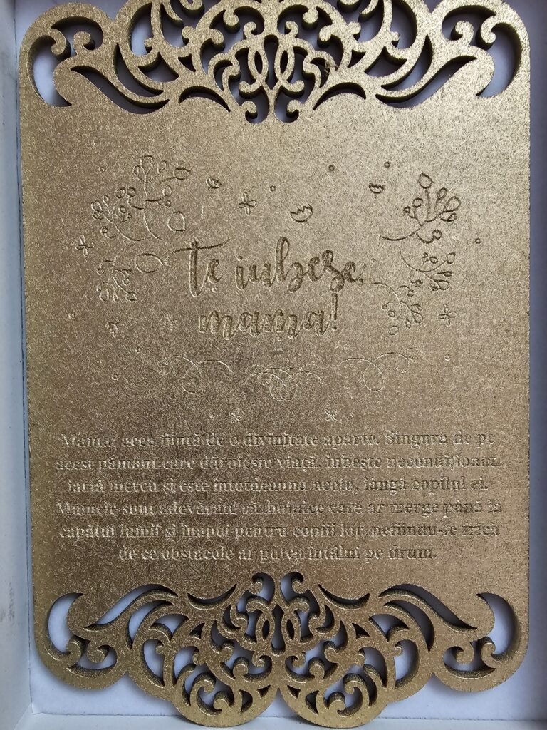 Fotografie reală cu „Felicitare din lemn personalizata - Te iubesc mama”, trimisă în recenzia #883831