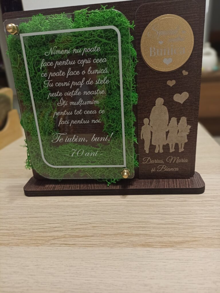 Fotografie reală cu „Trofeu personalizat cu licheni - Pentru bunica de la nepot”, trimisă în recenzia #890468