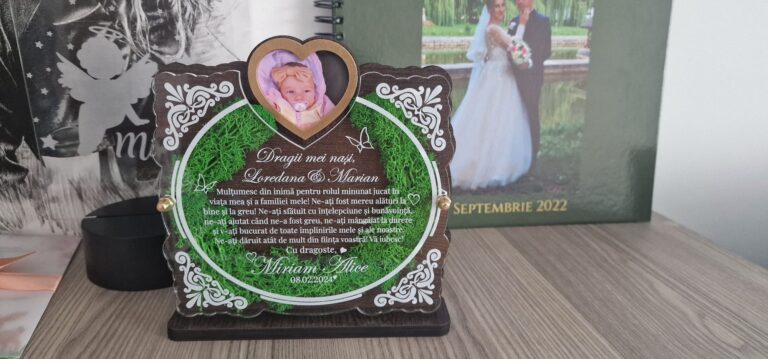 Fotografie reală cu „Trofeu Personalizat cu Licheni - Pentru nasii de botez”, trimisă în recenzia #911284