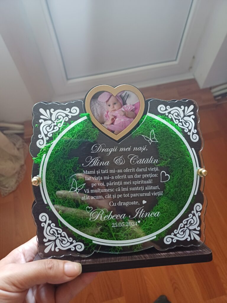 Fotografie reală cu „Trofeu Personalizat cu Licheni - Pentru nasii de botez”, trimisă în recenzia #922695