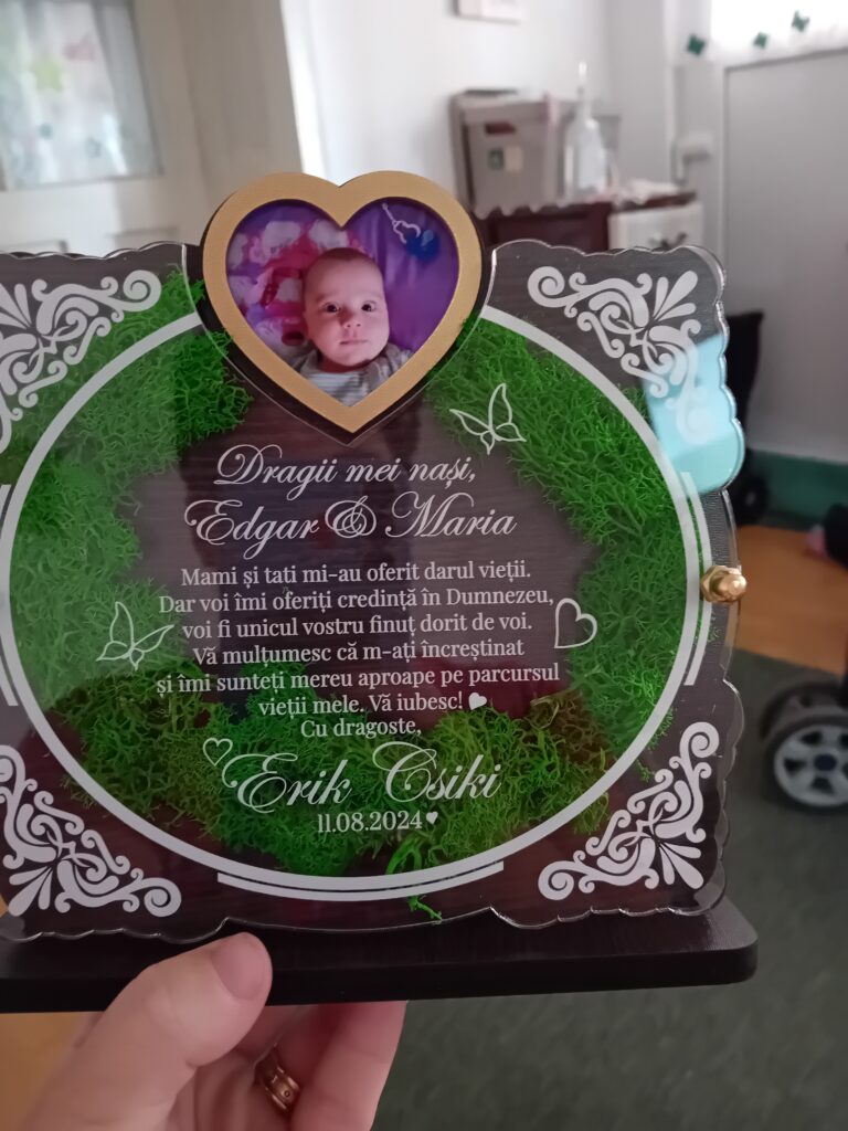 Fotografie reală cu „Trofeu Personalizat cu Licheni - Pentru nasii de botez”, trimisă în recenzia #943143