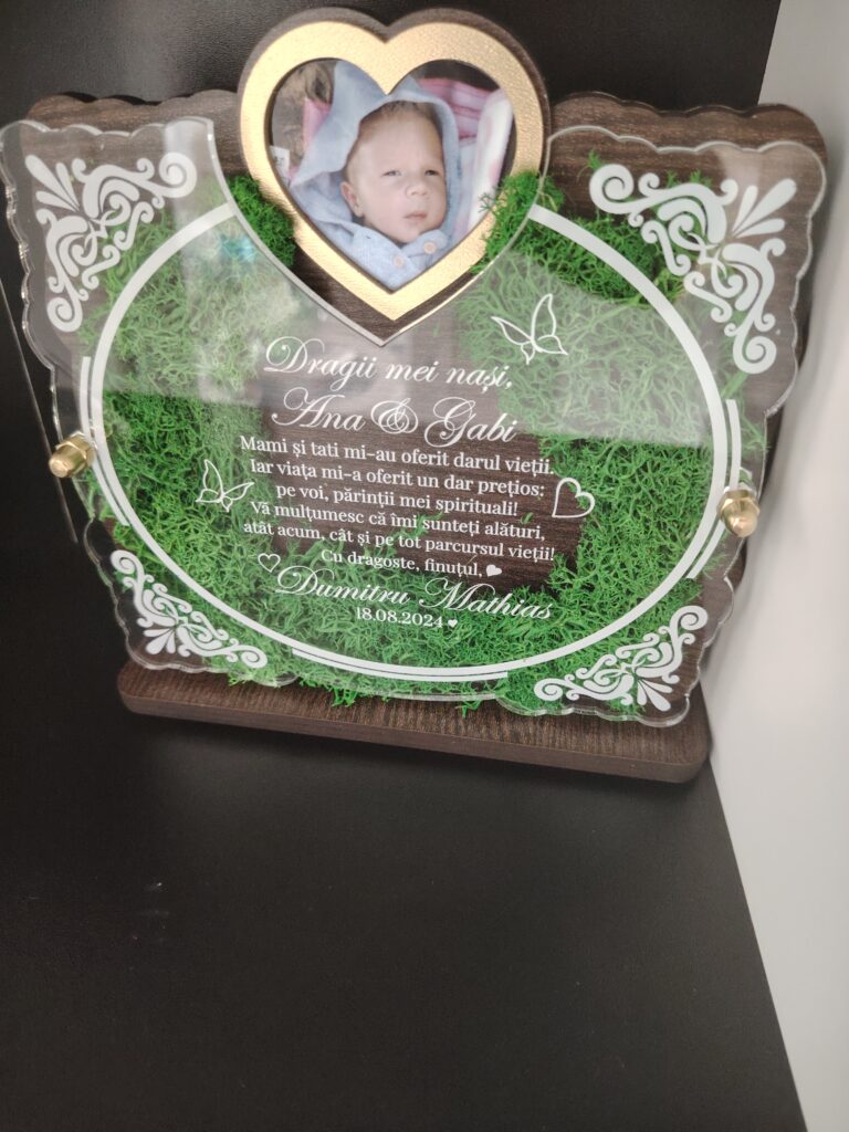 Fotografie reală cu „Trofeu Personalizat cu Licheni - Pentru nasii de botez”, trimisă în recenzia #977418
