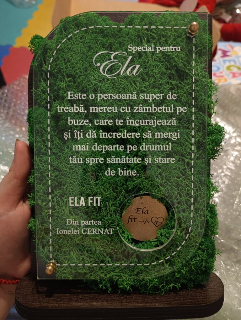 Fotografie reală cu „Trofeu Personalizat Cu Licheni - Trofeu Corporate”, trimisă în recenzia #1061300