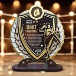 trofeu_personalizat_-_luptatorul_anului_trofee-personalizate_12103895_cadou_personalizat.jpg