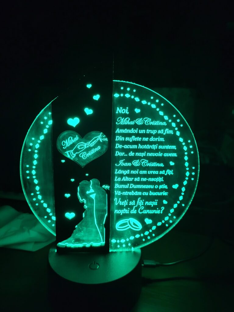 Fotografie reală cu „Trofeu LED personalizat cerere nasi - Vreti sa fiti nasii nostri?”, trimisă în recenzia #1087057