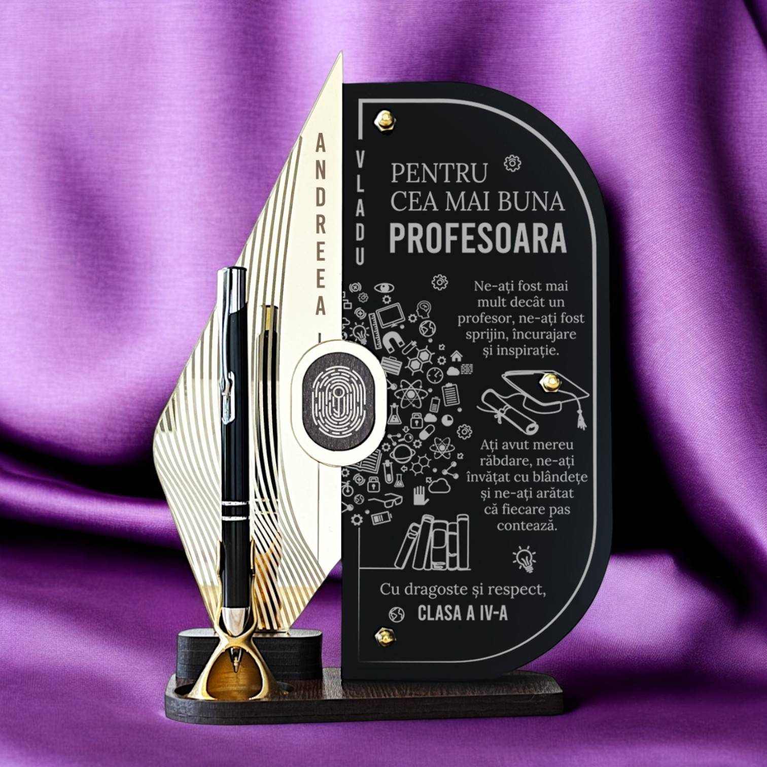 Trofeu personalizat - Special pentru cea mai buna profesoara Trofeu personalizat - Special pentru cea mai buna profesoara