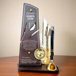 cadou_personalizat_cu_pix_-_special_pentru_director_trofee-personalizate_52107332_cadou_personalizat.jpg