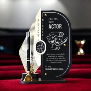 Trofeu personalizat cu pix pentru actor