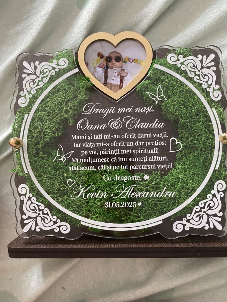 Fotografie reală cu „Trofeu Personalizat cu Licheni - Pentru nasii de botez”, trimisă în recenzia #1142409