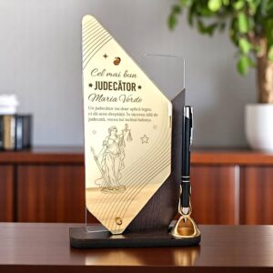 Trofeu personalizat gold cu pix – Pentru judecator