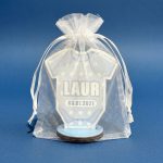 marturie-botez-personalizata-din-lemn-in-forma-de-body-albastru-baieti