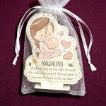 marturie-botez-personalizata-din-lemn-mama-cu-bebelus-si-mesaj-emotionant