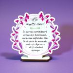 Martisor personalizat din lemn – La multi ani! O primavara delicata si luminoasa! – model floral roz-mov