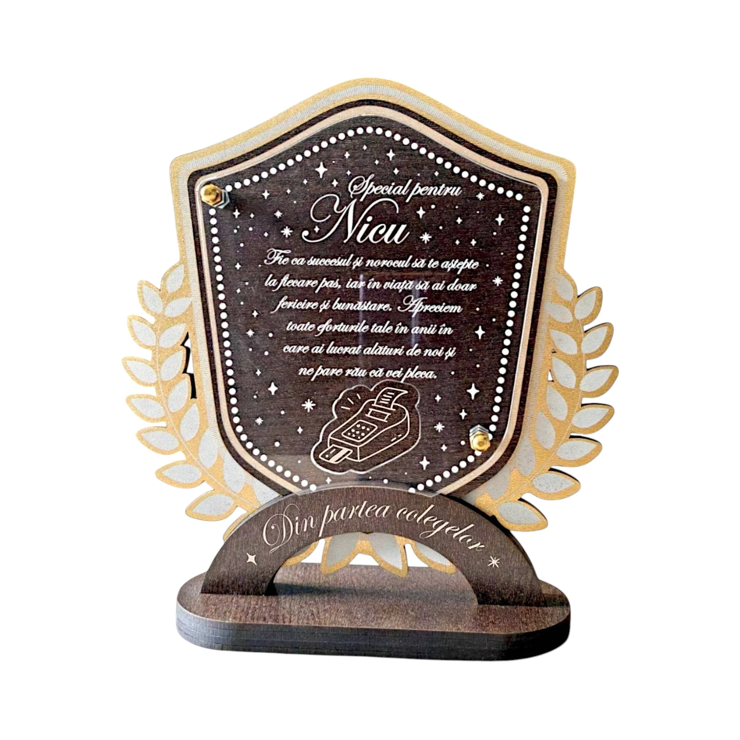 Trofeu Personalizat comercial – Cadou pentru pensionarea colegului